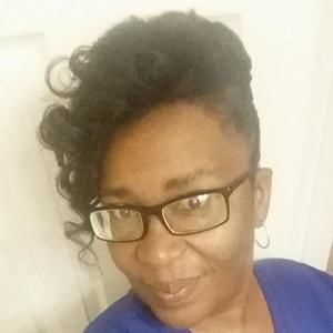 Meet your Posher, Lorie